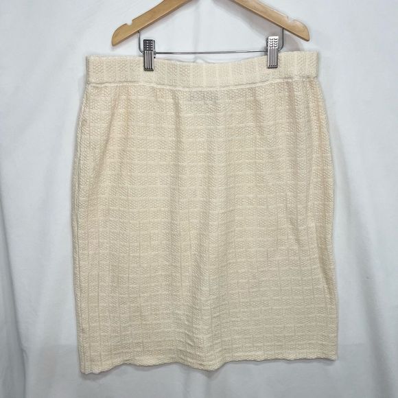Vintage St. John Collection Skirt - Picture 2 of 6